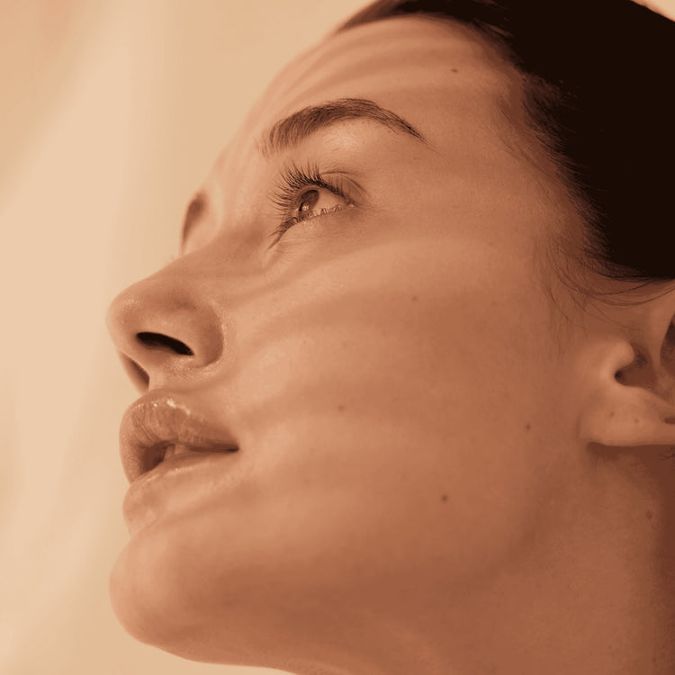 Organic Castor Oil for Eyelash and Eyebrow Growth