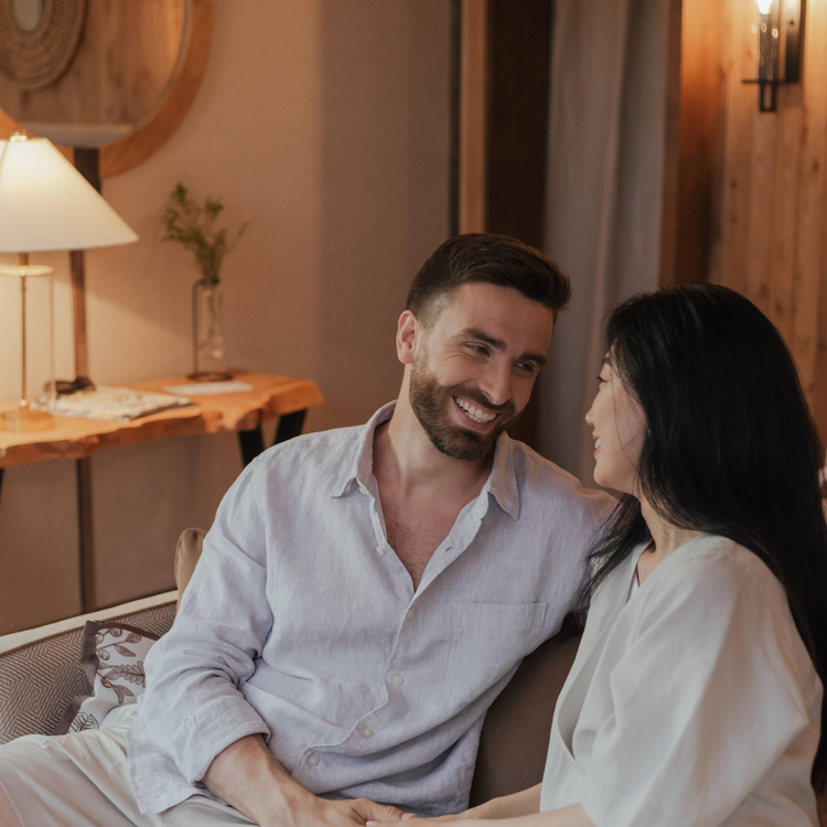 Romantic scents featuring soft, sensual fragrances like rose, jasmine, and vanilla to create an intimate and warm ambiance